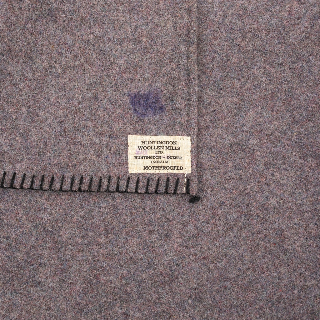 66104_Canadian_Wool_Blanket_|_84.5"_x_61"_image5