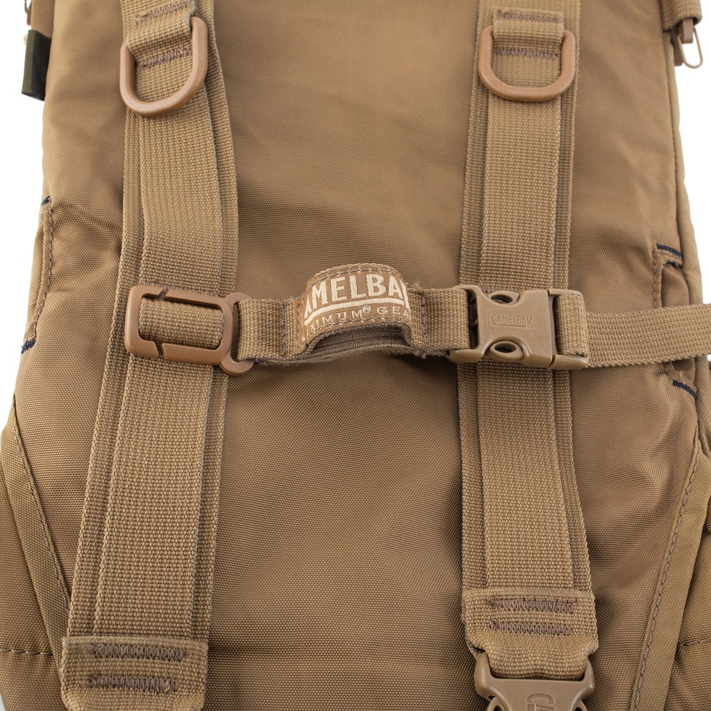 4631B_Dutch_Army_Coyote_Brown_Hydration_Camelbak_|_Issued_image5