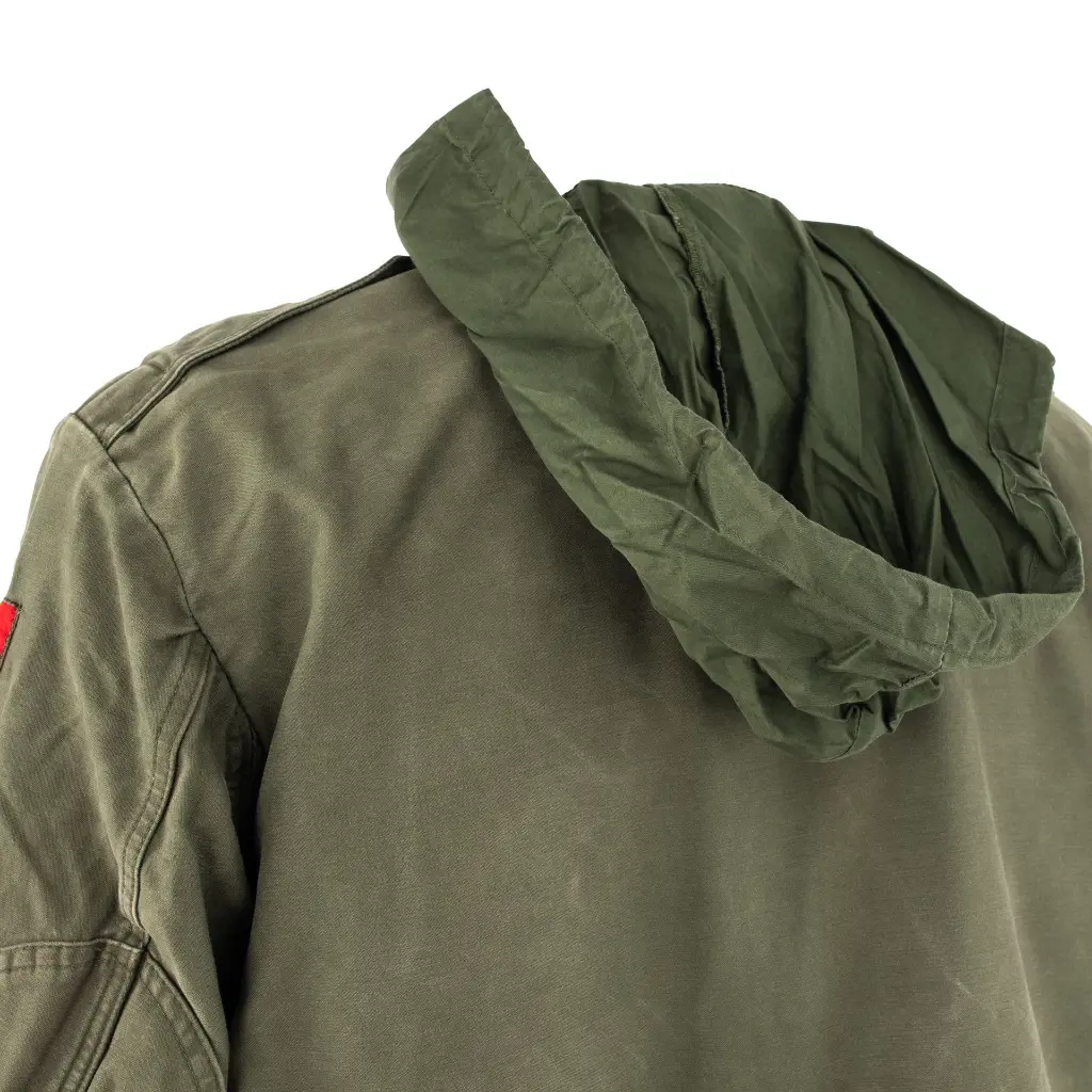 65302 Hood Detail.webp