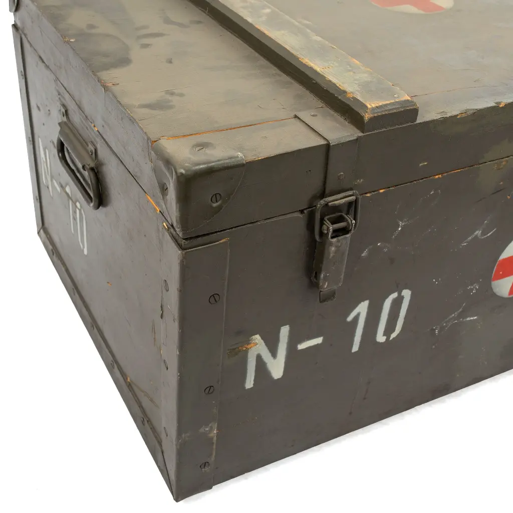 4696 Corner Detail.webp