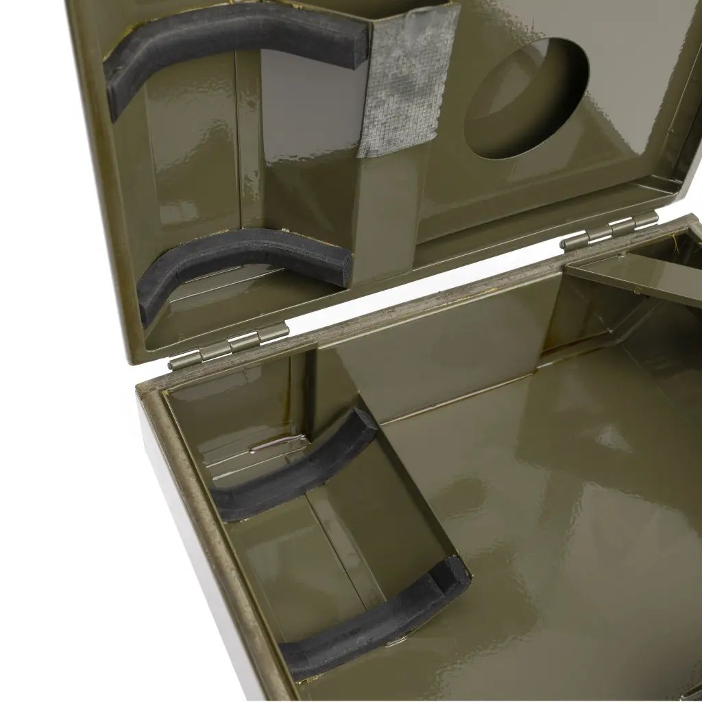 #4694M OS-3 (24V) Czech Army Medical Box with Mounting Bracket_04.webp