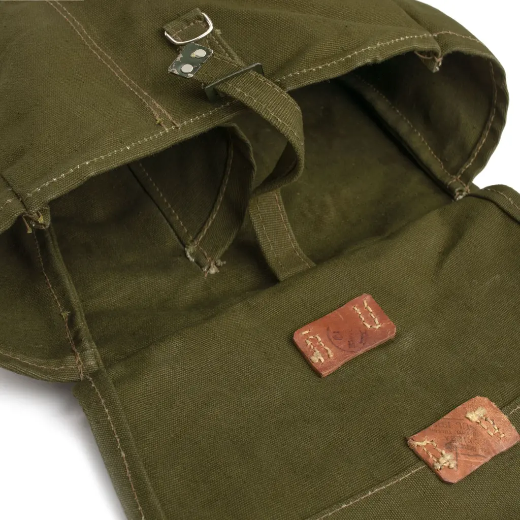 #55306 Czech Army Heavy Duty Canvas Shoulder Bag with Leather_02.webp