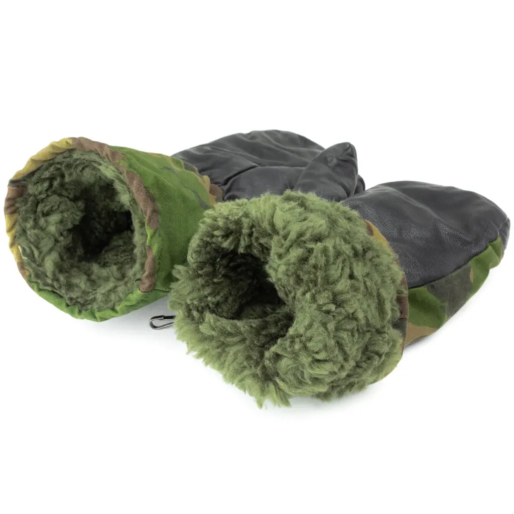 Dutch Woodland Mittens_03.webp