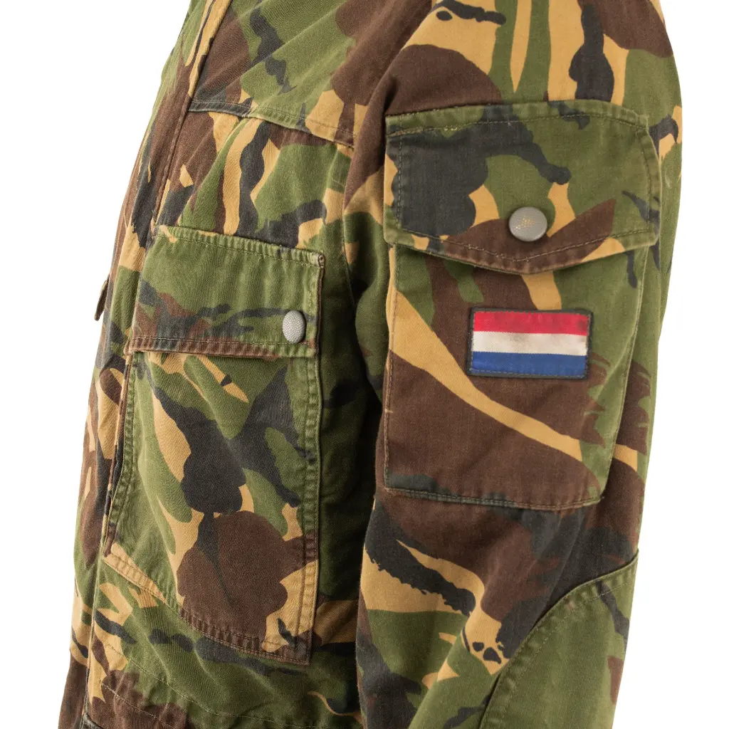56854 Shoulder Pocket Detail.webp