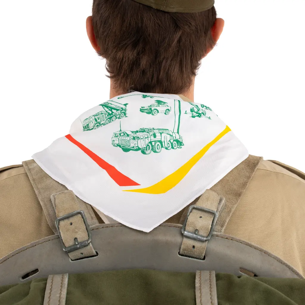 62926 Scarf Detail.webp