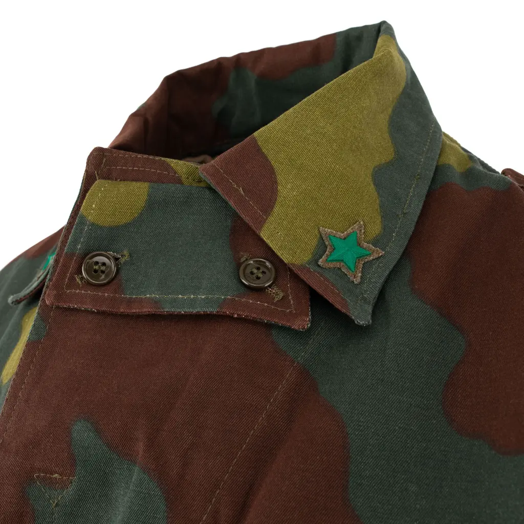 4816 Neck Detail.webp