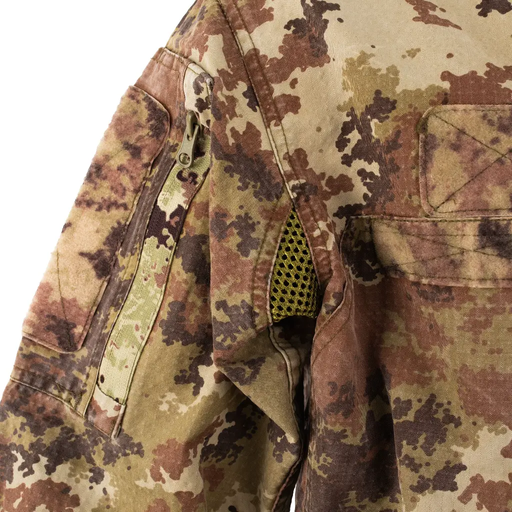 8007 Arm Pit Detail.webp