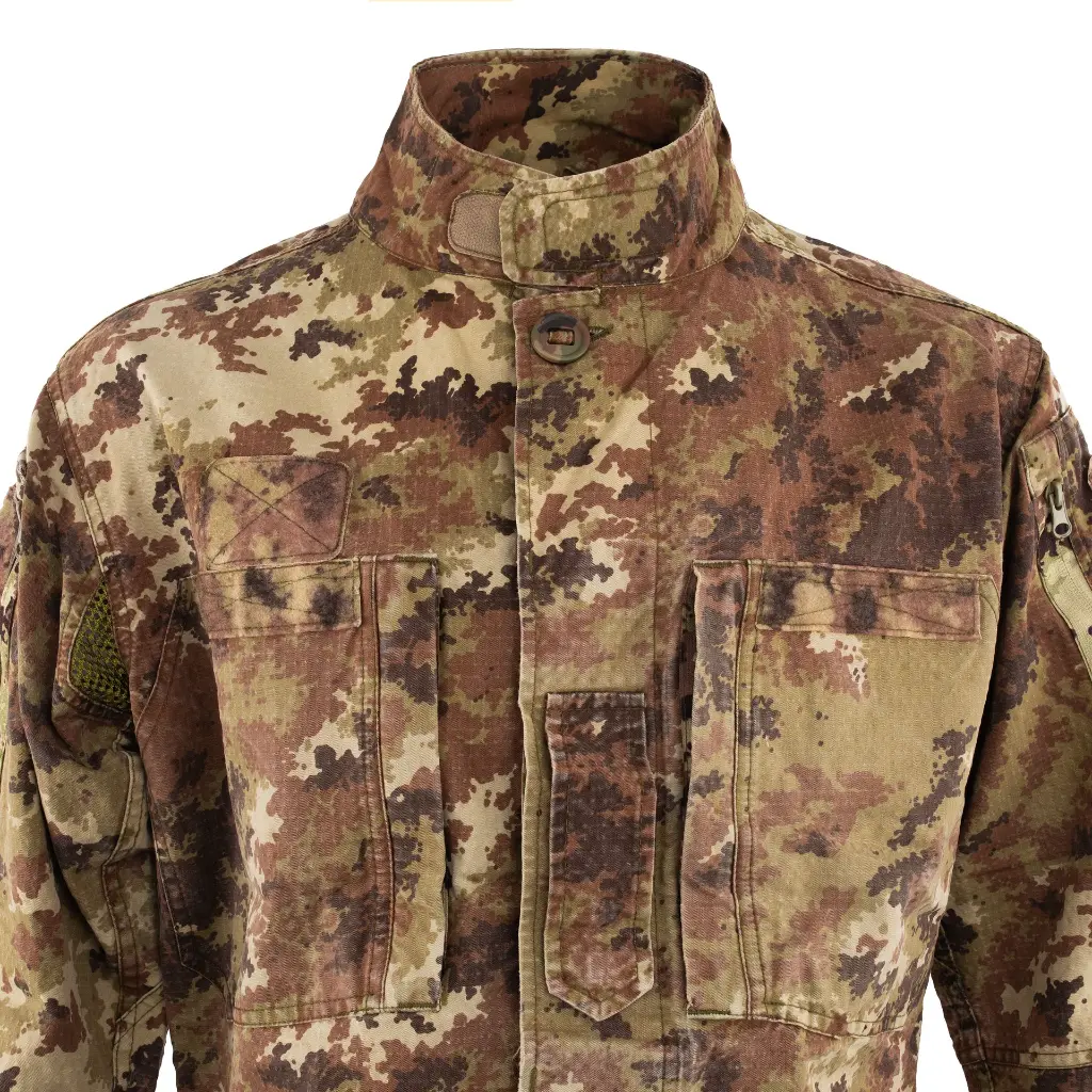 8007 Chest Detail.webp