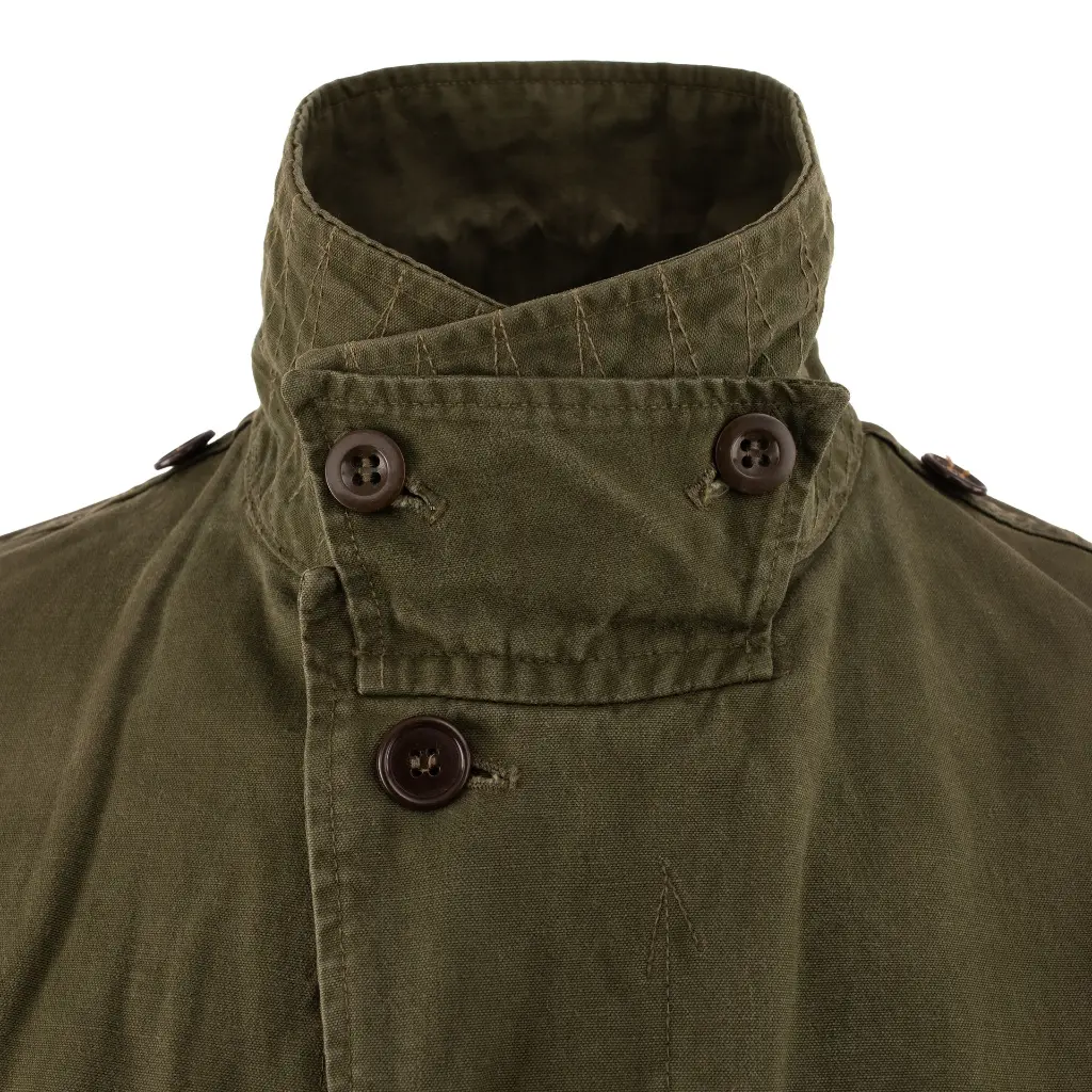 4829 Neck Detail.webp