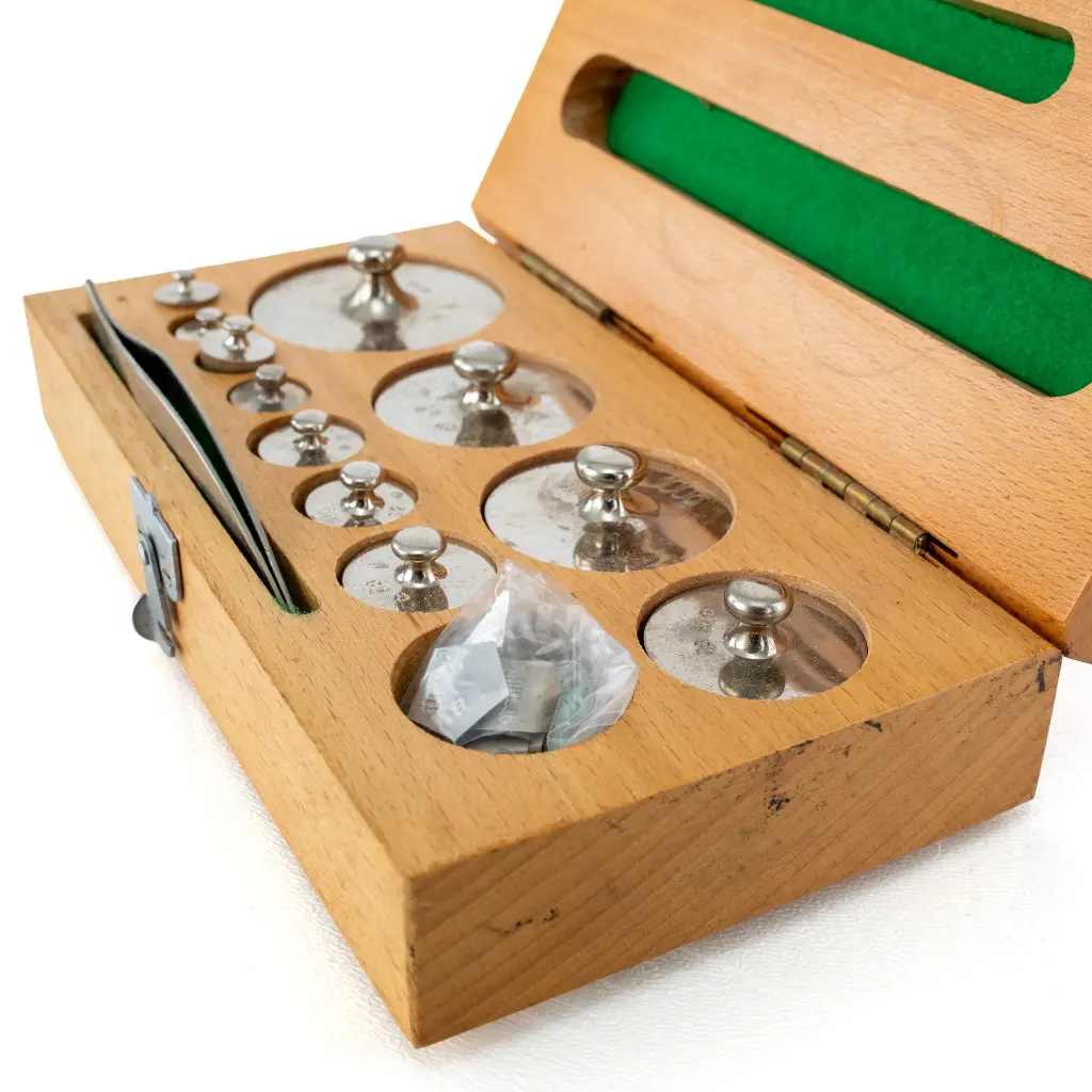 62913 Weights Close up.webp