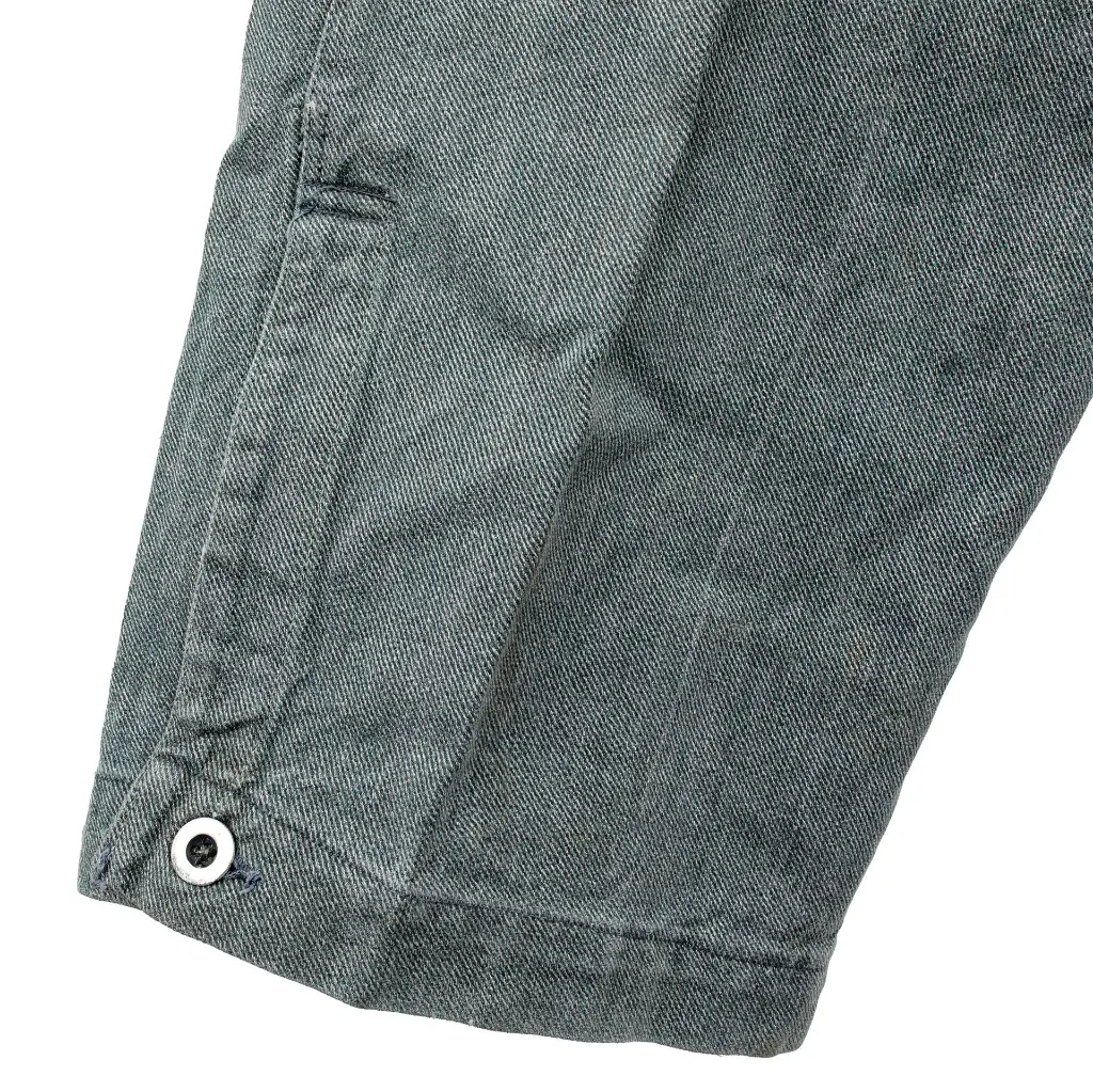 63503 Leg Button Closed.webp