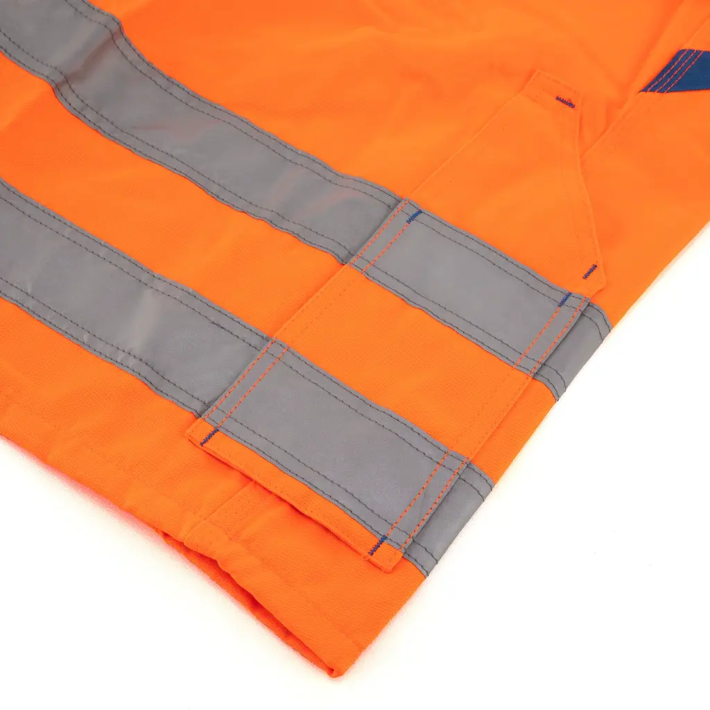 61102 Leg Pocket Detail.webp