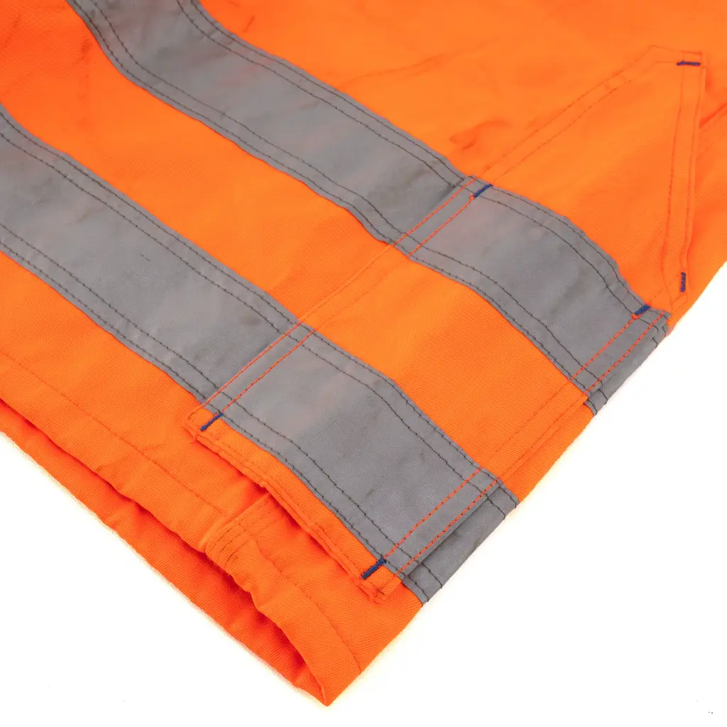 61106 Leg Pocket Detail.webp