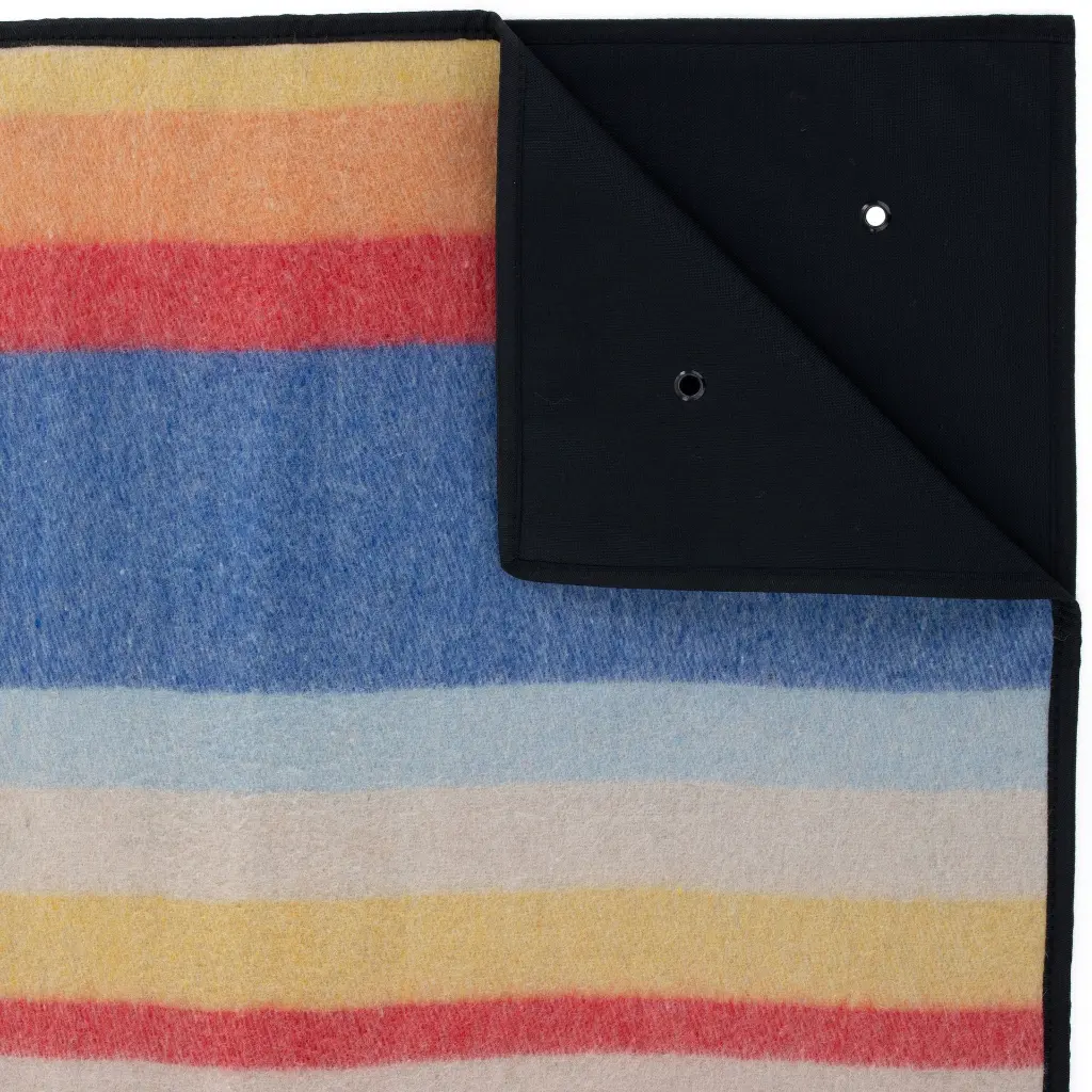 Dream-Season-Picnic-Blanket2.webp
