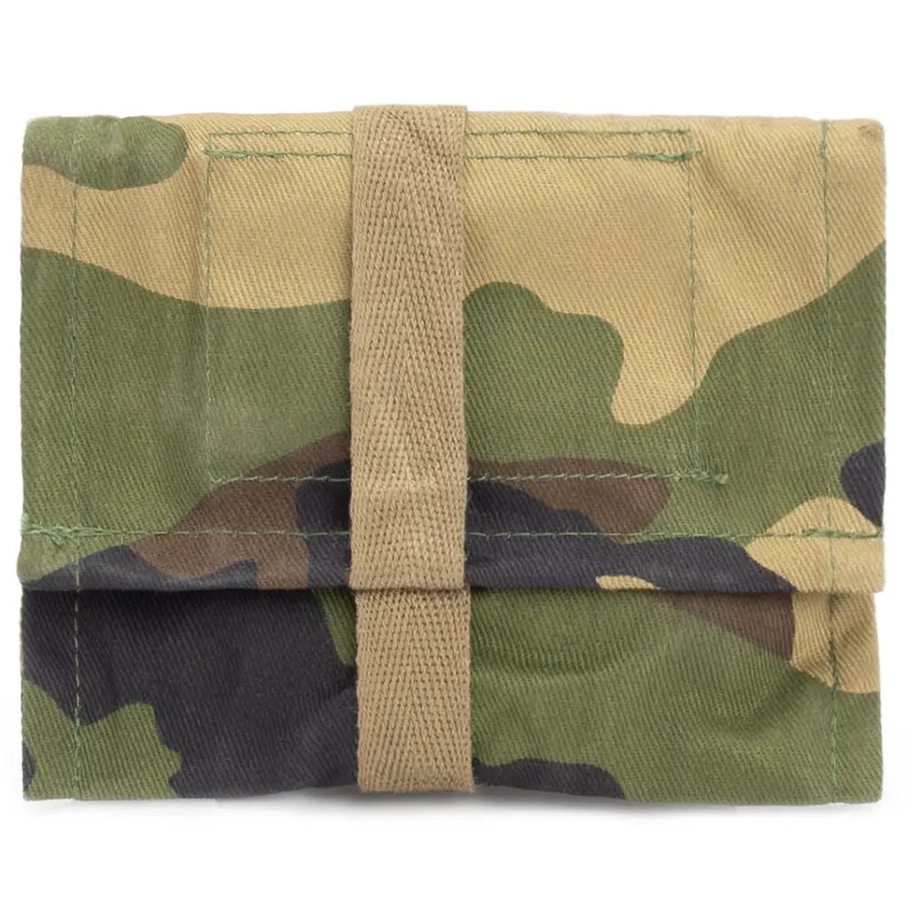 #4861 Dutch Army Sewing Kit with Woodland Bag Used_03.webp