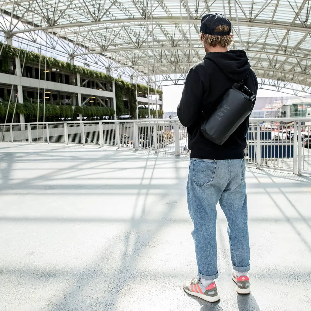 Faraday-Dry-Bags-Swiss-Link-SLNT-lifestyle-1.webp