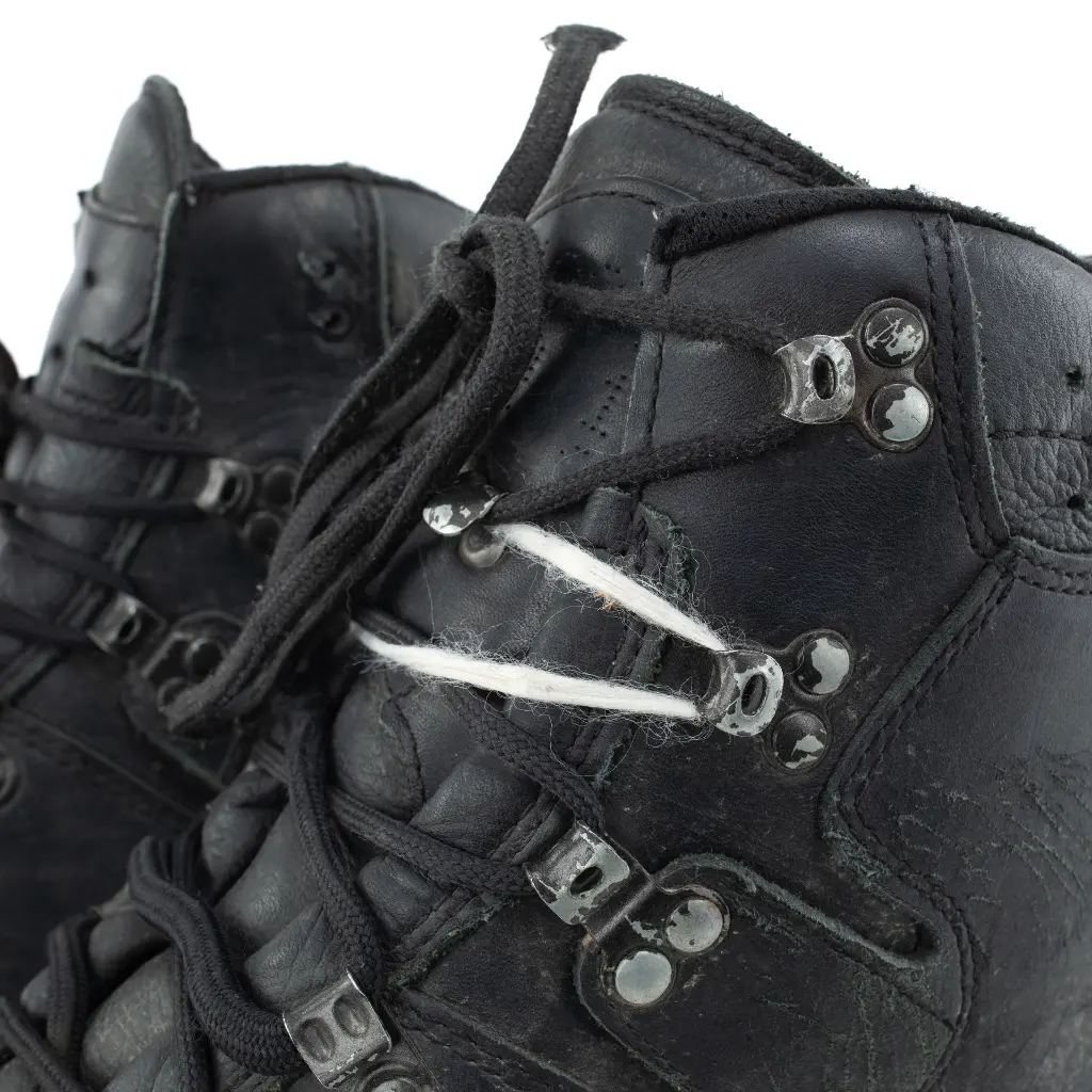 66910-2 Lace Damage Detail.webp