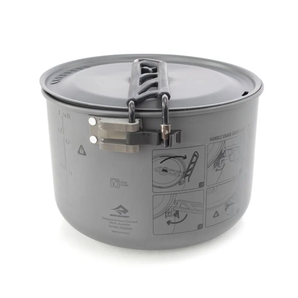 67206 Handle Detail.webp