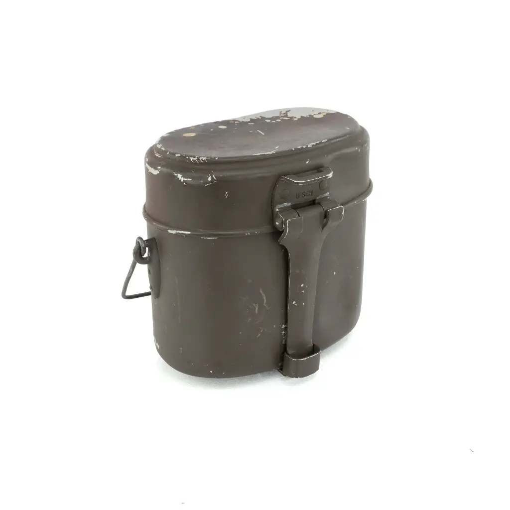 1994 Austrian Mess Kit Hero.webp