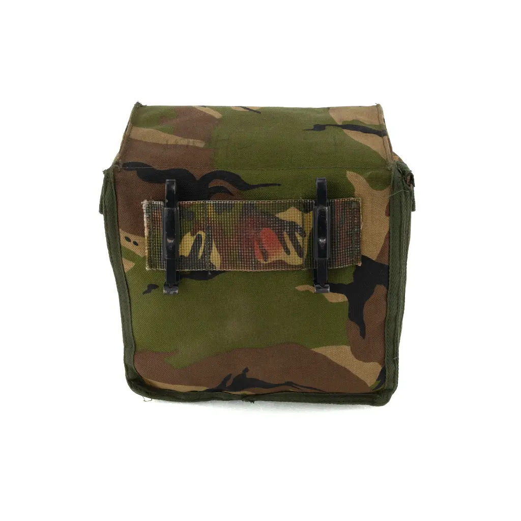 67262 Pouch Back.webp