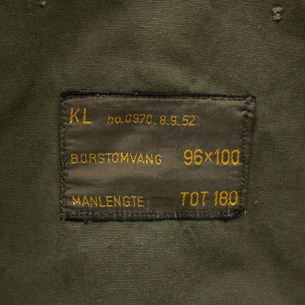 4829-Vin Label Detail.webp