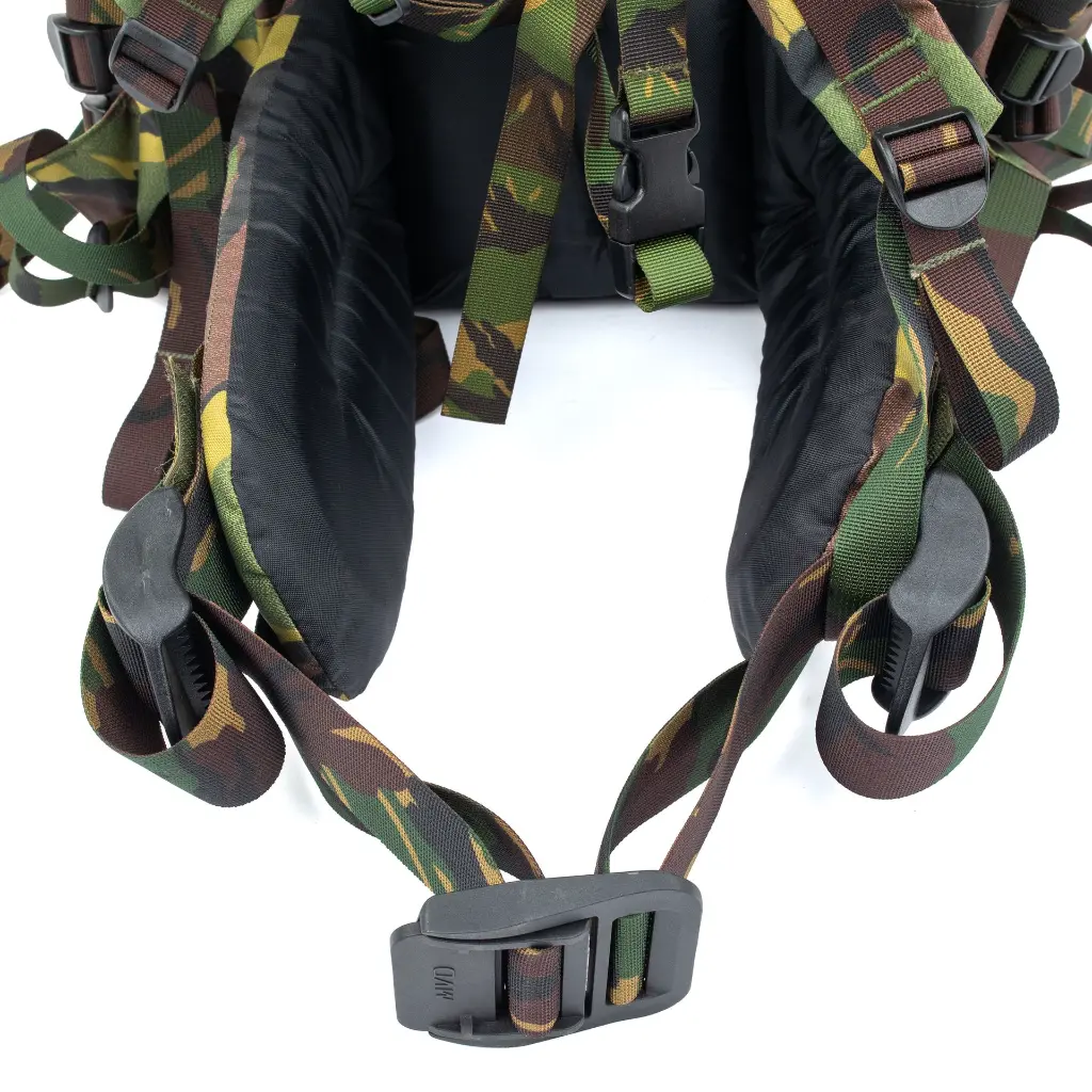 4584 Waistband Detail.webp