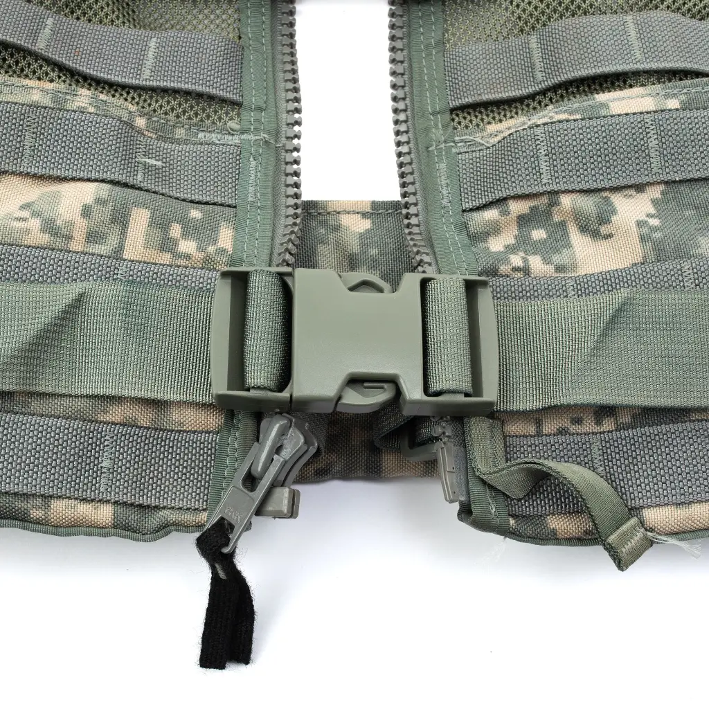 8056 Clip Detail.webp