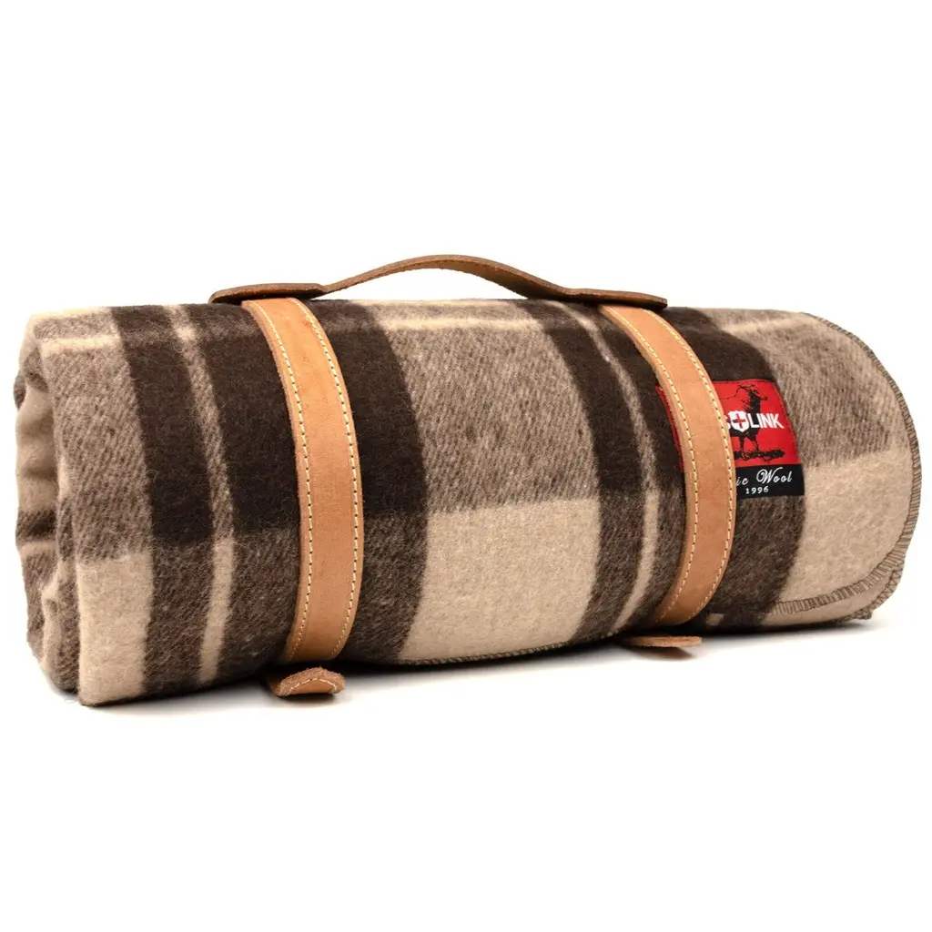 [4204] Leather Carrier for Blanket, Bedroll, or Sleeping Bag.webp