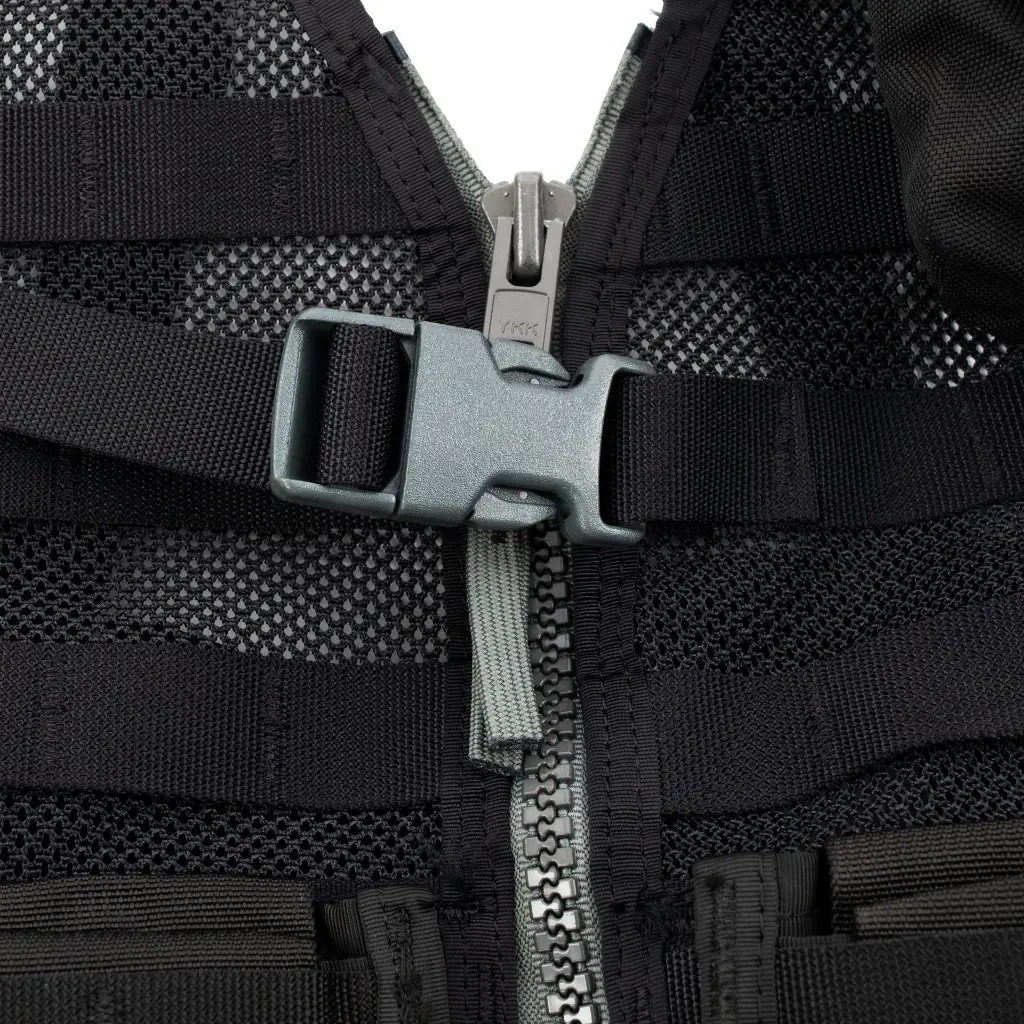 8067 Zipper Detail.webp